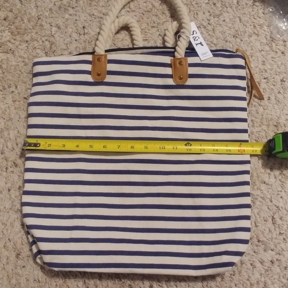 Summer and Rose Brittany Tote Bag - Picture 4 of 5